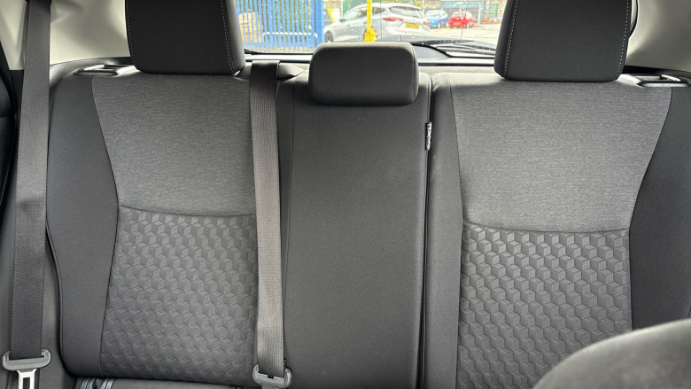 Toyota Yaris 1.5 Hybrid Design 5dr CVT Hybrid Hatchback